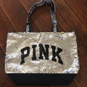 🆕Pink Victoria Secret bag♥️♥️